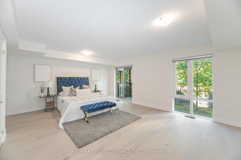 Photo 31 at 22 Pony Farm Drive, Richview, Toronto