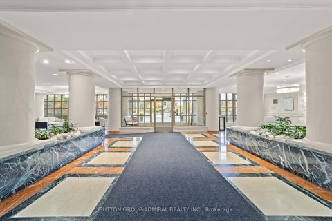 Photo 6 at 304 - 11 Townsgate Drive, Yorkhill, Vaughan