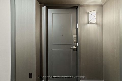 Photo 9 at 304 - 11 Townsgate Drive, Yorkhill, Vaughan