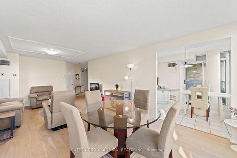 Photo 17 at 304 - 11 Townsgate Drive, Yorkhill, Vaughan