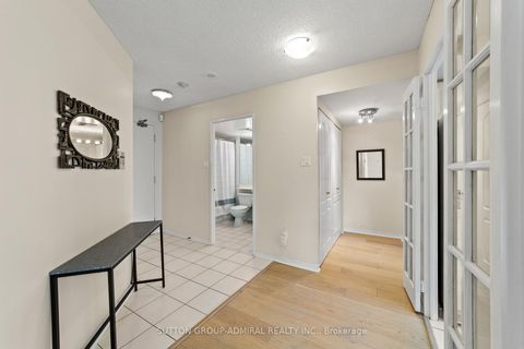 Photo 18 at 304 - 11 Townsgate Drive, Yorkhill, Vaughan