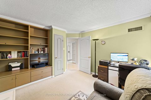 Photo 31 at 304 - 11 Townsgate Drive, Yorkhill, Vaughan