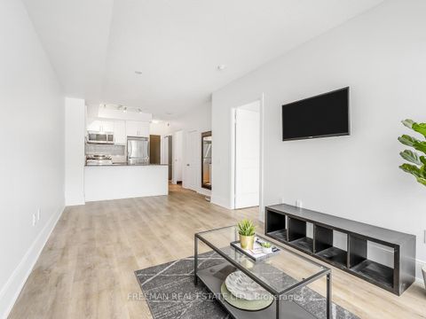 Photo 7 at 618 - 560 Front Street, Waterfront Communities C1, Toronto