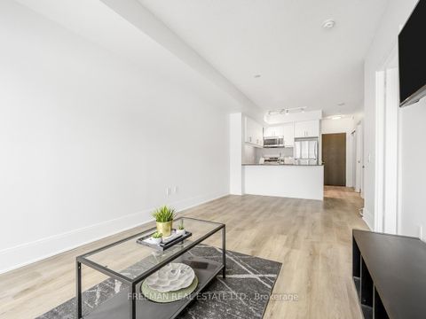 Photo 8 at 618 - 560 Front Street, Waterfront Communities C1, Toronto