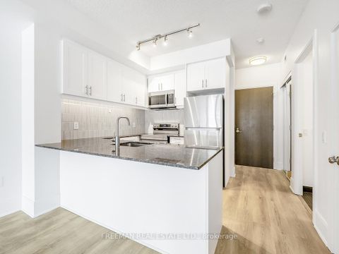 Photo 11 at 618 - 560 Front Street, Waterfront Communities C1, Toronto