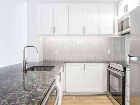 Photo 12 at 618 - 560 Front Street, Waterfront Communities C1, Toronto