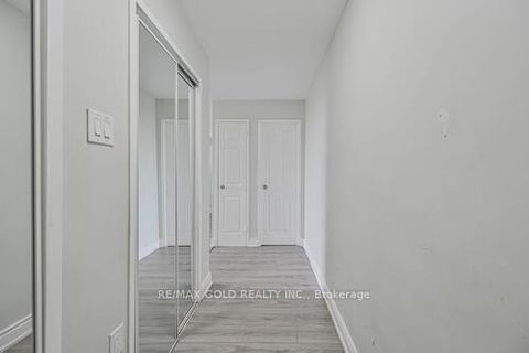 Photo 7 at 207 - 60 Stevenson Road, Jamestown, Toronto