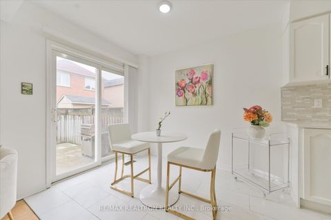 Photo 11 at 7 Via Cassia Drive, Amesbury, Toronto