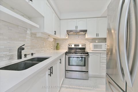 Photo 13 at 7 Via Cassia Drive, Amesbury, Toronto