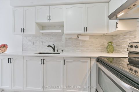 Photo 14 at 7 Via Cassia Drive, Amesbury, Toronto