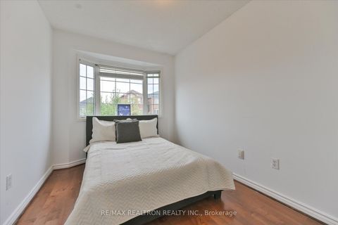 Photo 25 at 7 Via Cassia Drive, Amesbury, Toronto