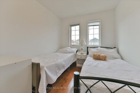 Photo 28 at 7 Via Cassia Drive, Amesbury, Toronto