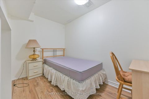Photo 33 at 7 Via Cassia Drive, Amesbury, Toronto
