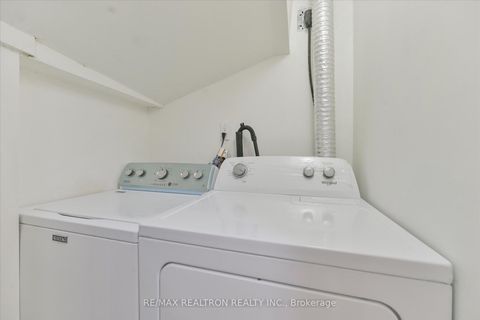 Photo 35 at 7 Via Cassia Drive, Amesbury, Toronto