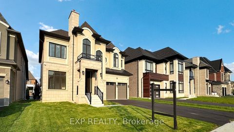 Photo 2 at 38 Deanna Court, Vellore Village, Vaughan