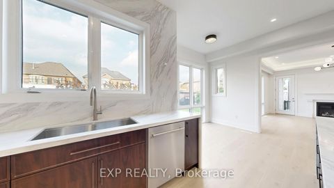 Photo 19 at 38 Deanna Court, Vellore Village, Vaughan