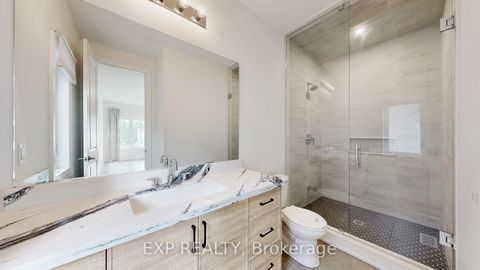 Photo 35 at 38 Deanna Court, Vellore Village, Vaughan