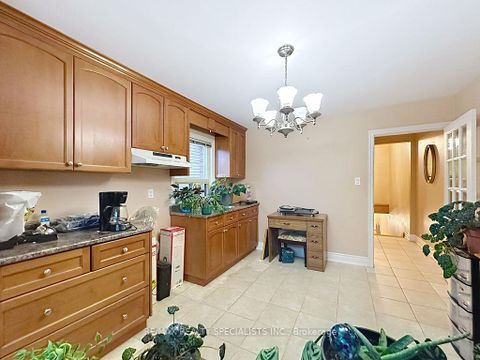 Photo 12 at 81 Argyle Street, Bellwoods, Toronto