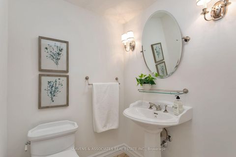 Photo 20 at 19 Holita Road, Newtonbrook West, Toronto