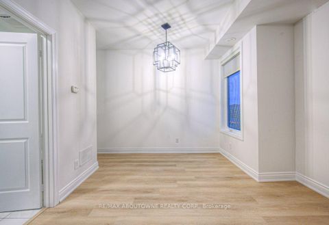 Photo 5 at 321 - 3078 Sixth Line, GO Glenorchy, Oakville