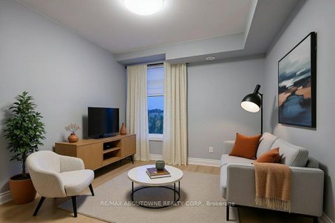 Photo 11 at 321 - 3078 Sixth Line, GO Glenorchy, Oakville