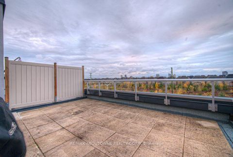 Photo 15 at 321 - 3078 Sixth Line, GO Glenorchy, Oakville