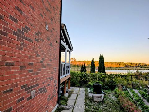 Photo 2 at 75 Pointon Street, Bayview Northeast, Aurora