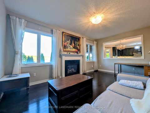 Photo 14 at 75 Pointon Street, Bayview Northeast, Aurora