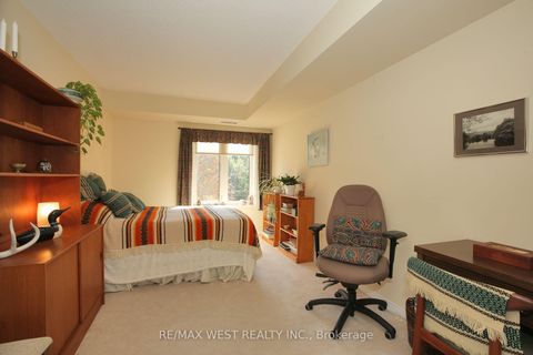 Photo 11 at 223 - 32 Church Street, Schomberg, King