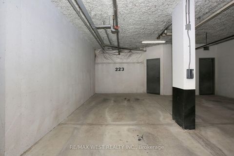 Photo 18 at 223 - 32 Church Street, Schomberg, King