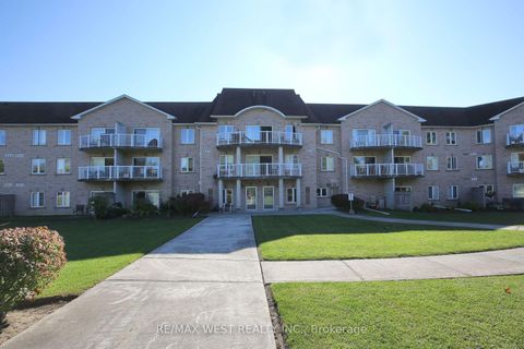 Photo 23 at 223 - 32 Church Street, Schomberg, King