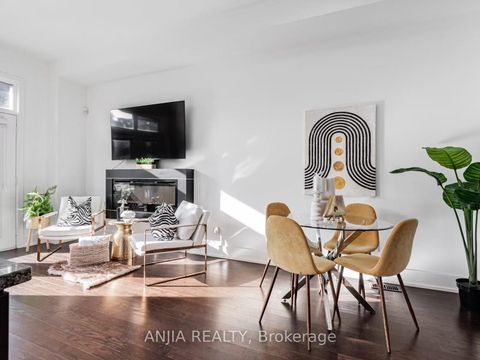 Photo 3 at 9140 Bathurst Street, Patterson, Vaughan