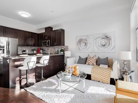 Photo 9 at 9140 Bathurst Street, Patterson, Vaughan