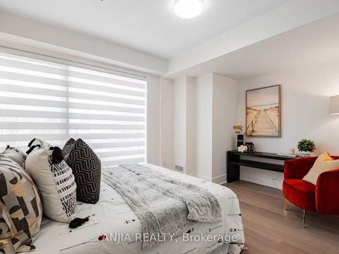 Photo 19 at 9140 Bathurst Street, Patterson, Vaughan