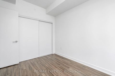 Photo 14 at 818 - 9 Tecumseth Street E, Niagara, Toronto