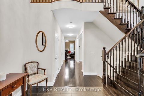 Photo 5 at 6 Mcmahon Court, Oak Ridges, Richmond Hill