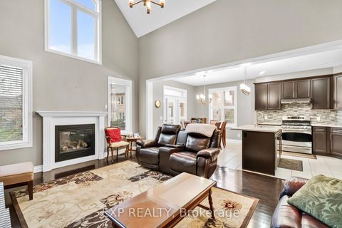 Photo 7 at 6 Mcmahon Court, Oak Ridges, Richmond Hill