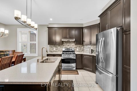 Photo 12 at 6 Mcmahon Court, Oak Ridges, Richmond Hill