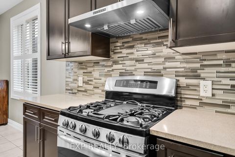 Photo 13 at 6 Mcmahon Court, Oak Ridges, Richmond Hill