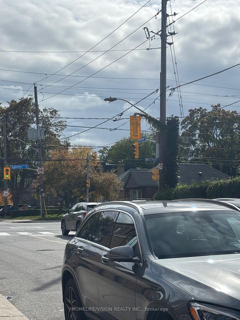 Photo 2 at  Sutherland Drive, Leaside, Toronto