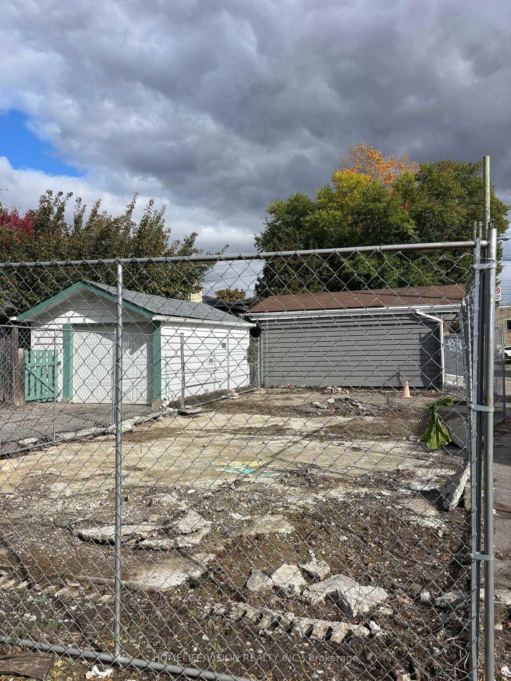  Sutherland Drive, Leaside, Toronto 