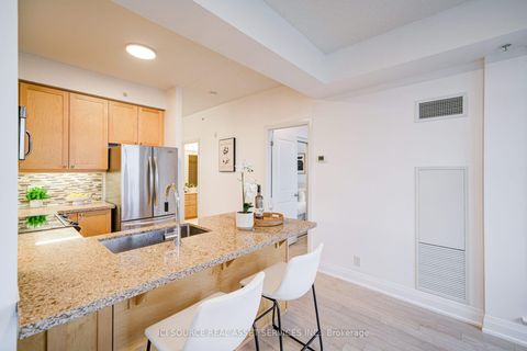 Photo 10 at 919 - 12 Woodstream Boulevard, Vaughan Grove, Vaughan