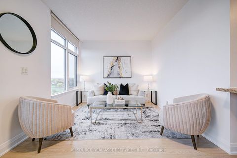 Photo 15 at 919 - 12 Woodstream Boulevard, Vaughan Grove, Vaughan