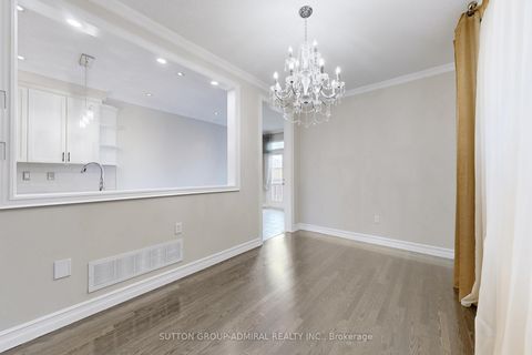 Photo 12 at 106 Big Hill Crescent, Patterson, Vaughan