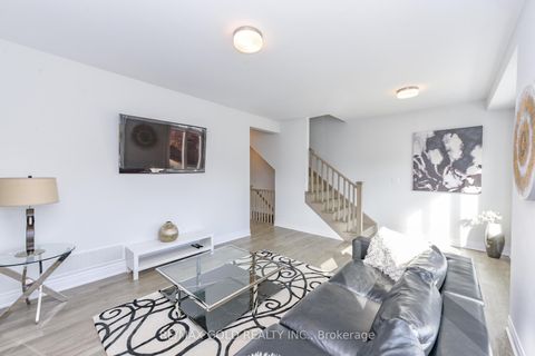 Photo 7 at 2733 Westoak Trail, WM Westmount, Oakville