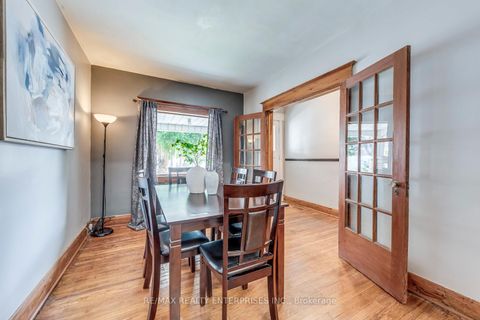 Photo 5 at 370 Coxwell Avenue, Coxwell, Toronto