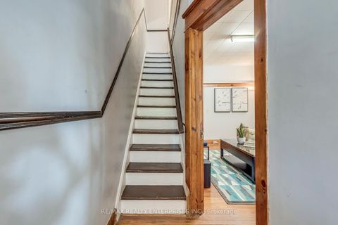 Photo 12 at 370 Coxwell Avenue, Coxwell, Toronto