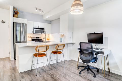 Photo 11 at M09 - 9 Spadina Avenue, Waterfront Communities C1, Toronto