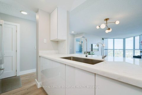 Photo 4 at 2812 - 7 Concorde Place, Don Mills, Toronto
