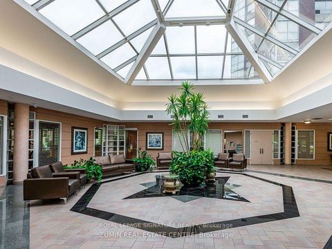 Photo 10 at 2812 - 7 Concorde Place, Don Mills, Toronto